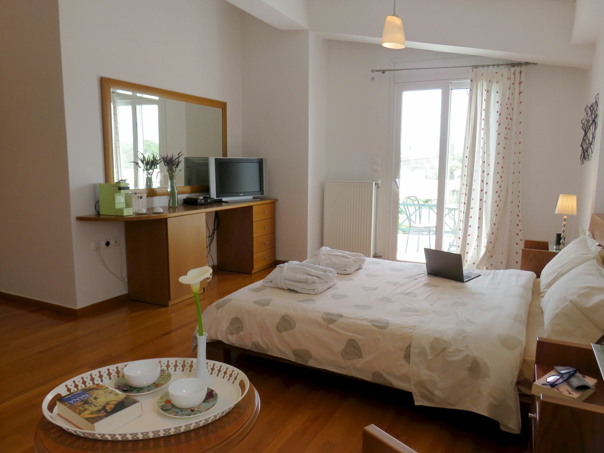Olive Mansion Suites Marathón Zewnętrze zdjęcie