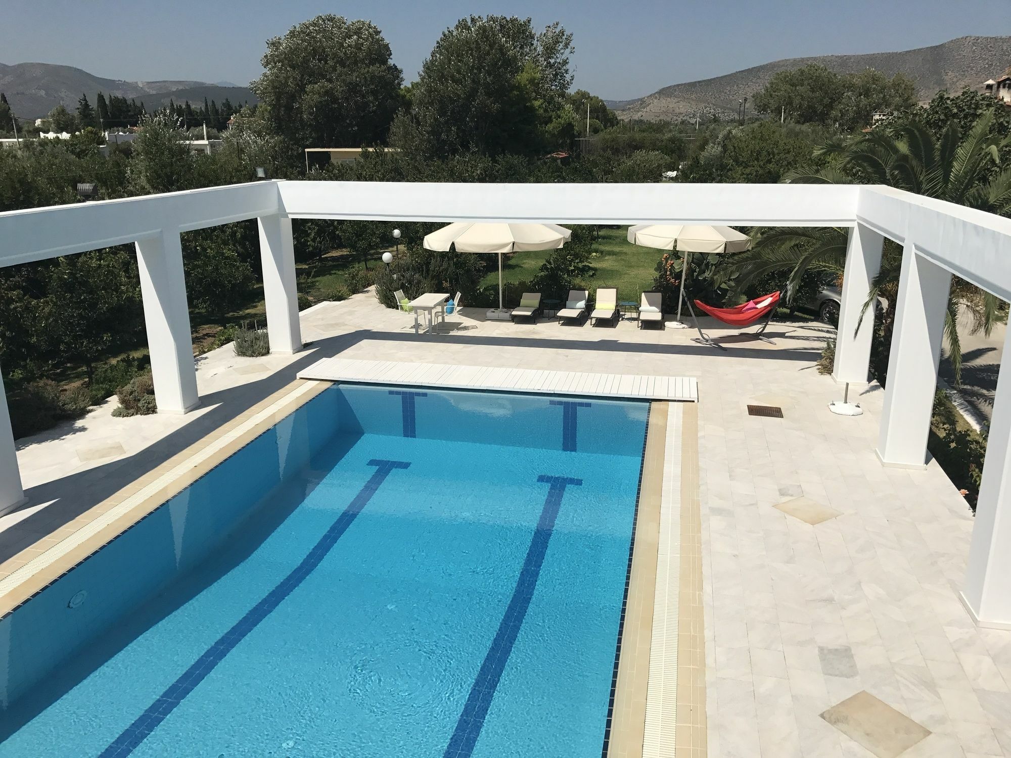 Olive Mansion Suites Marathón Zewnętrze zdjęcie